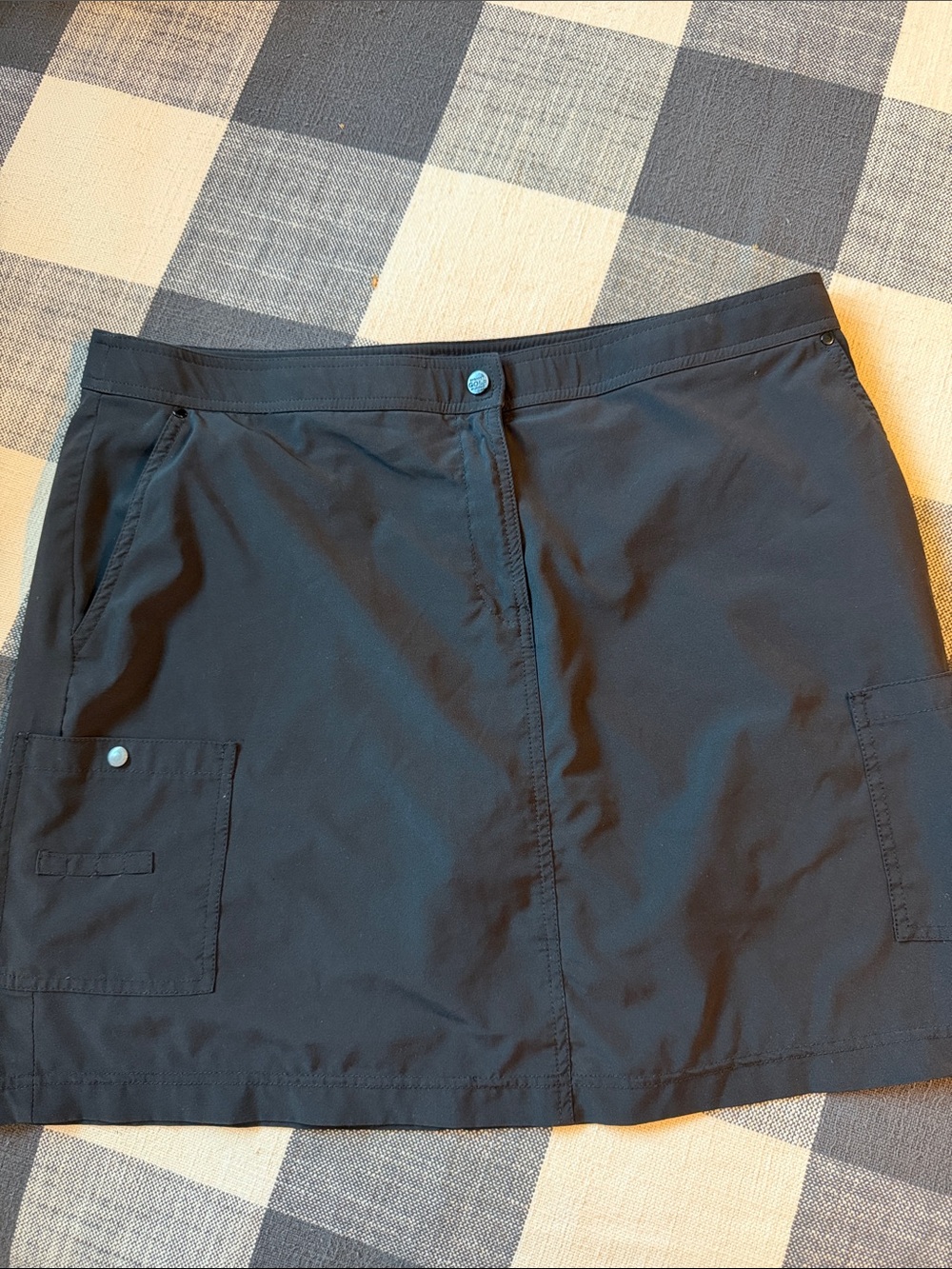 Zenergy by Chico's Black Golf Skort with Pocket Details